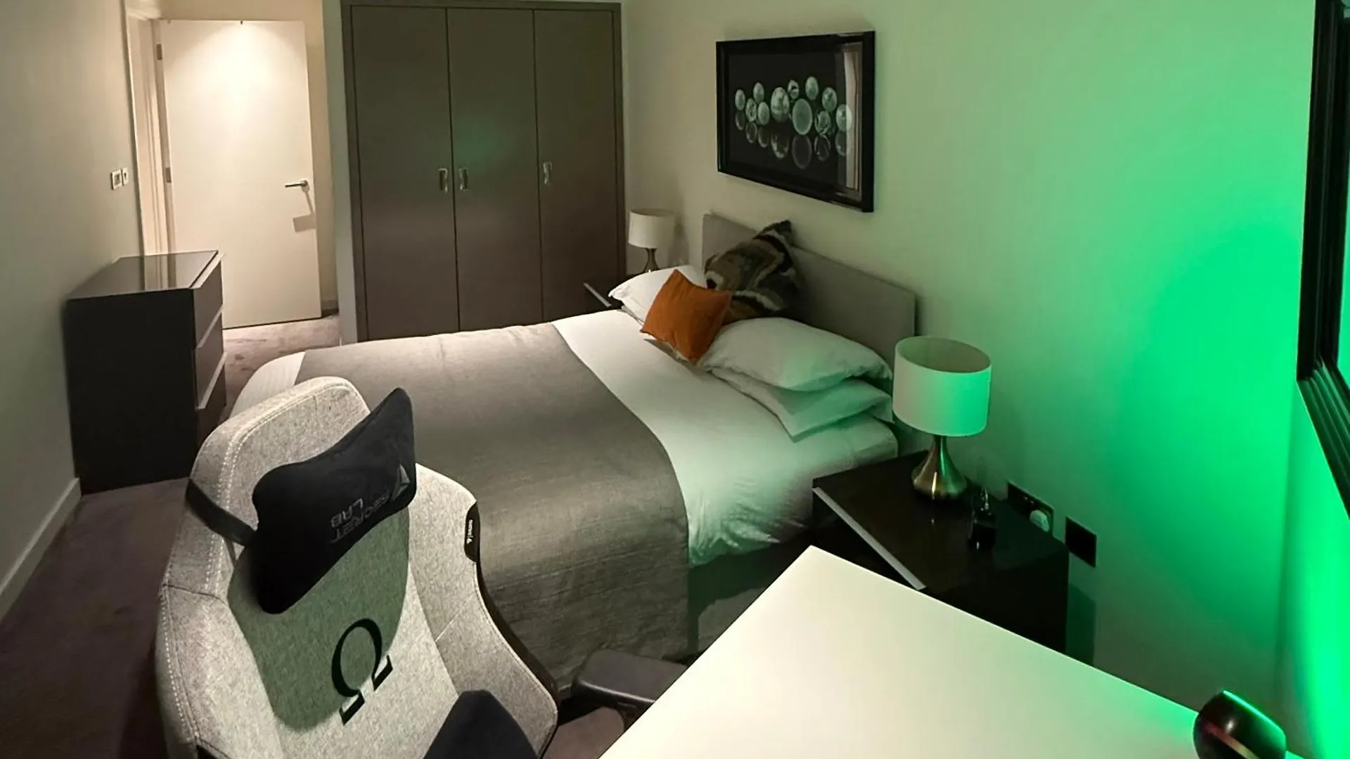 Luxury City Apartment In Canary Wharf City Centre With Private Balcony, And 360 Skyline City View London 0*,