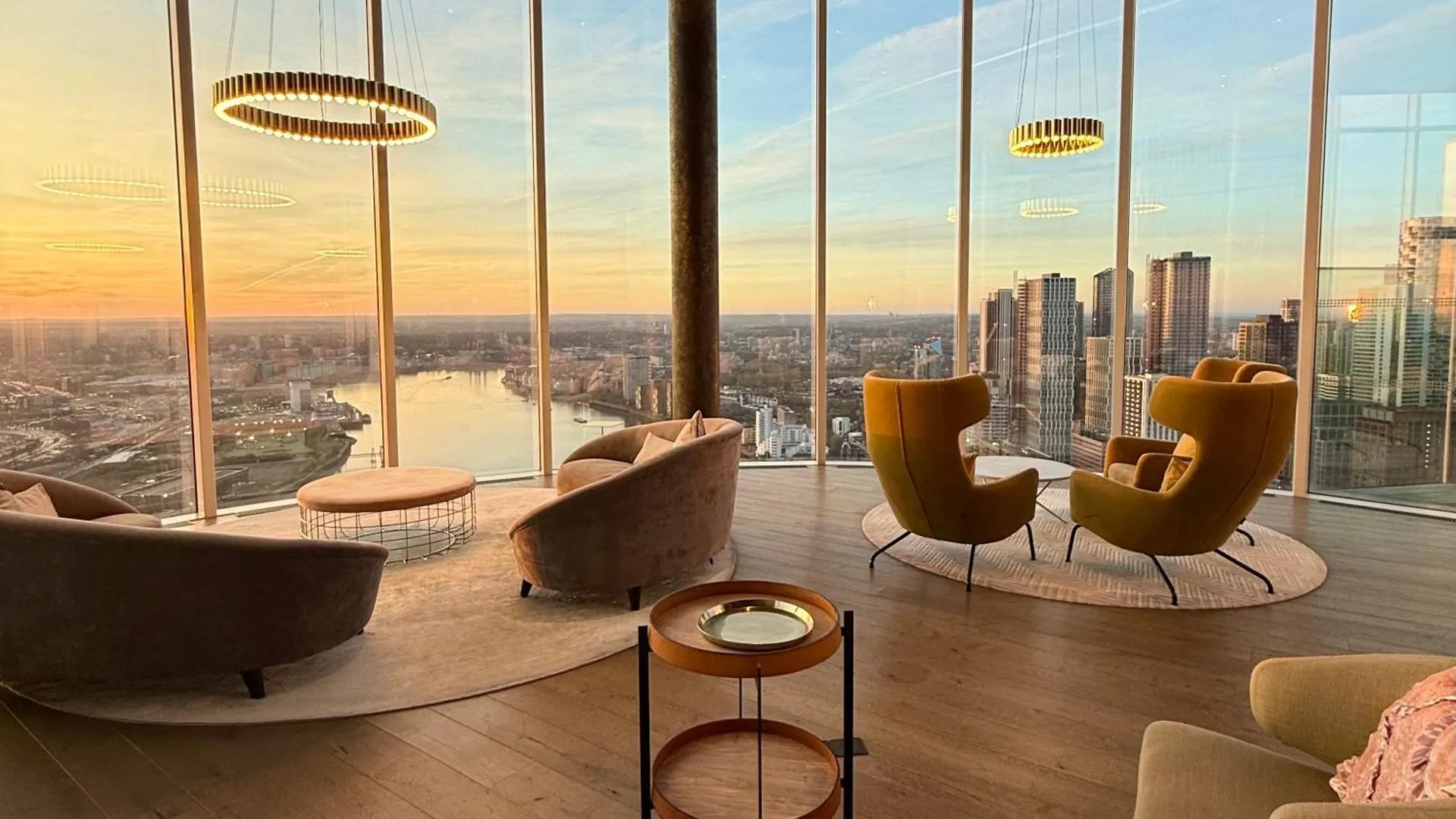 Luxury City Apartment In Canary Wharf City Centre With Private Balcony, And 360 Skyline City View London 0*,